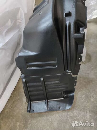 Подкрылок передний левый Lancer 9 новый оригинал