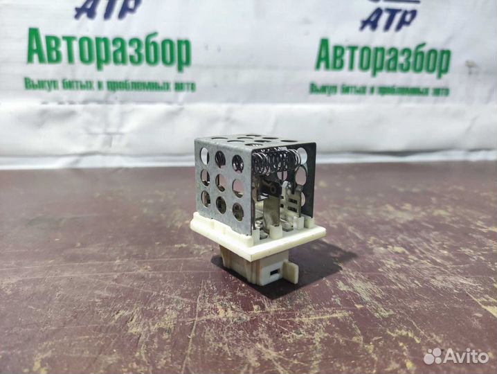 Резистор отопителя Peugeot 206 1.4