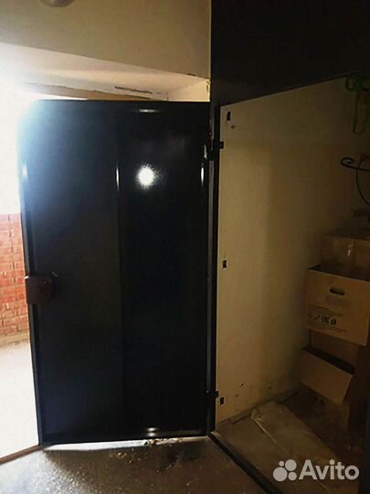 Дверь из металла