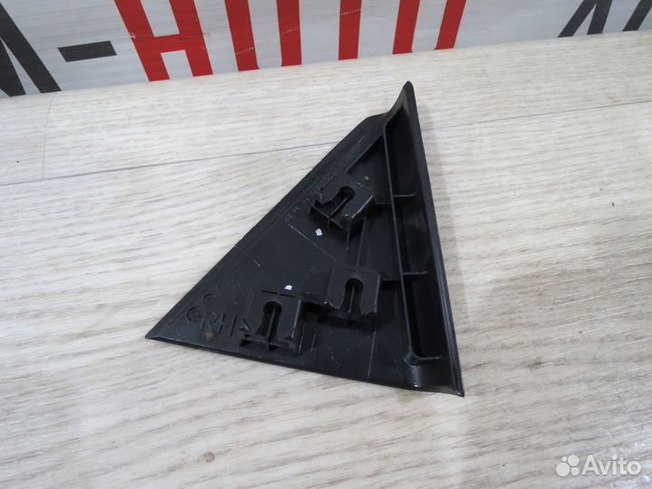 Накладка двери задняя Hyundai Solaris 2