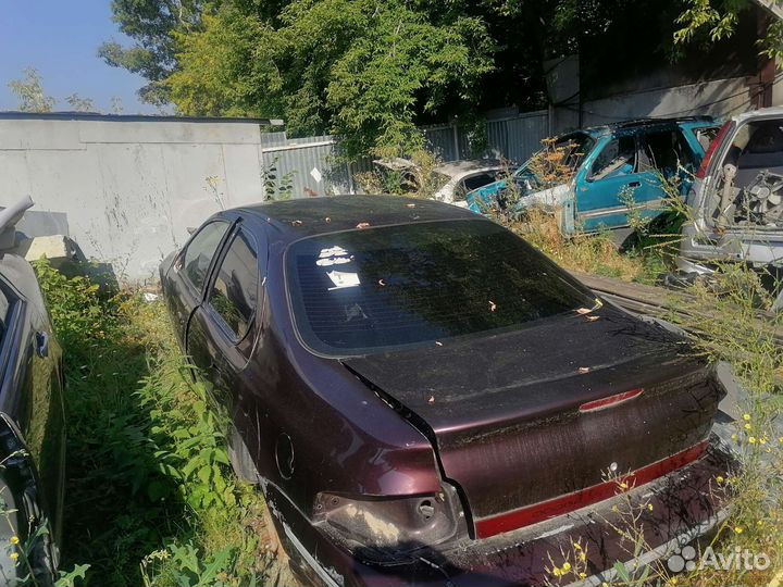 Додж Стратус двери