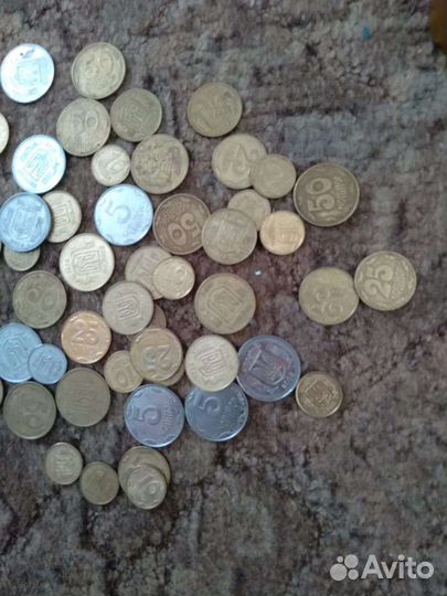 Гривны и боны