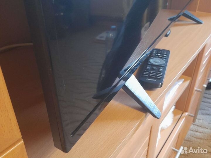 Телевизор philips Full HD 40 дюймов