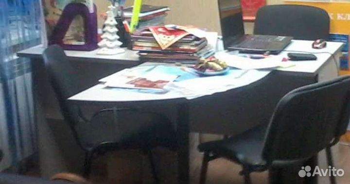 Стол офисный и приставка