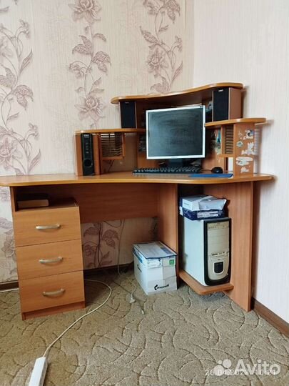 Компьютерный столик бу