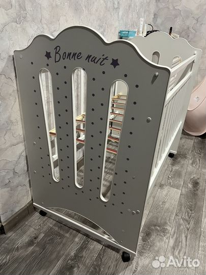 Детская кроватка