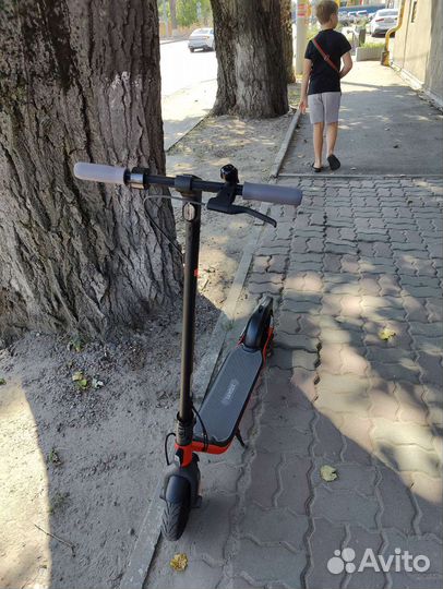 Электросамокат ninebot kickscooter d18u