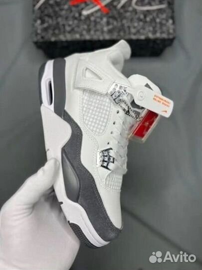 Кроссовки Nike Air jordan 4 retro спортивные