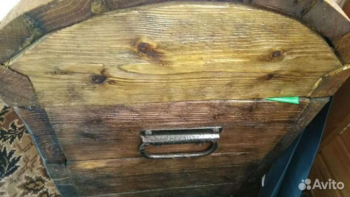 Сундук деревянный