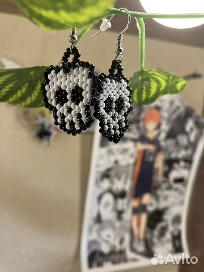 Серьги череп из бисера (ручная работа)