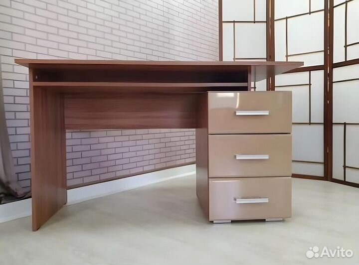 Стол компьютерный Симба