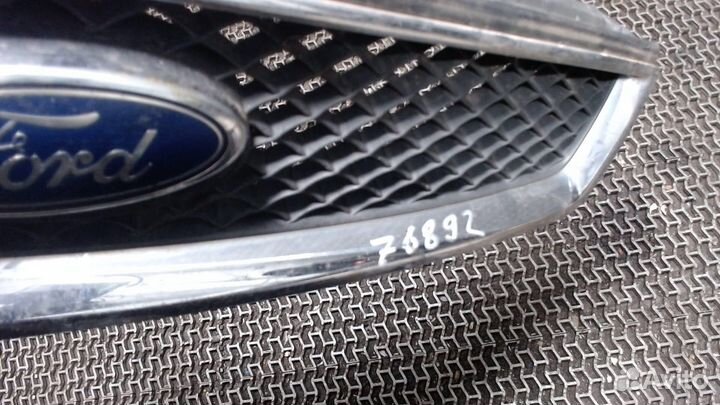 Решетка радиатора Ford Focus 2, 2008