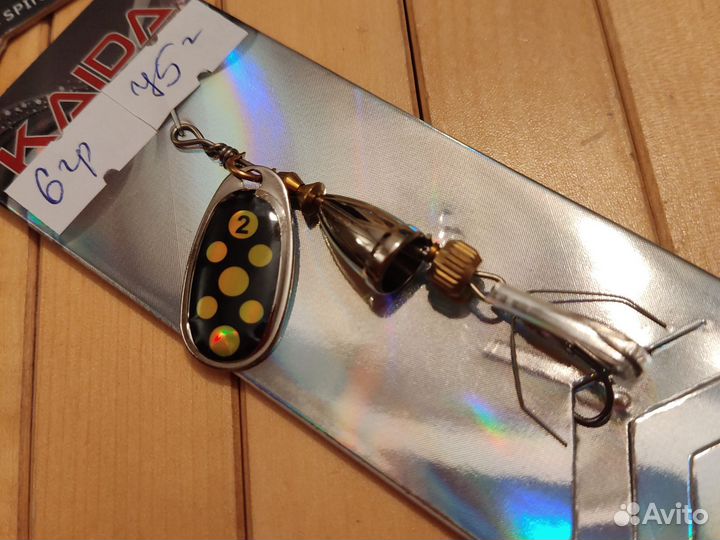 Блесна вертушка незацепляйка