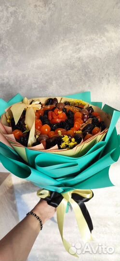 Сухофруктовый букет на 1 сентября