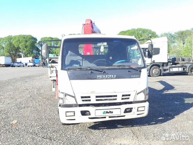 Isuzu NQR75R с КМУ, 2008