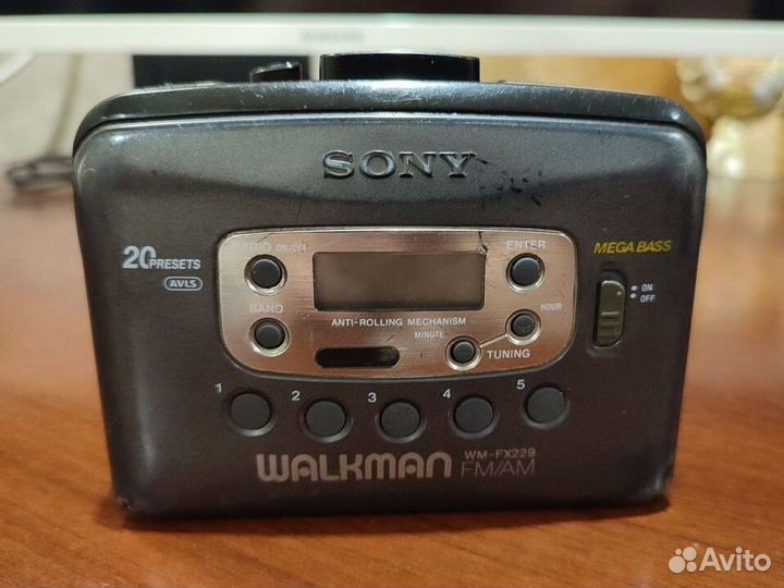 Кассетный плеер Sony WM-FX229