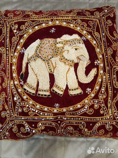 Декоративные подушки. Слон