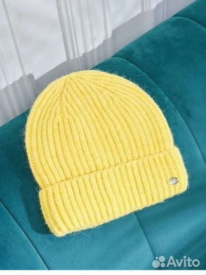 Шапка женская вязаная бини