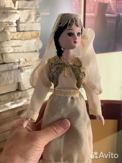 Кукла фарфоровая коллекционная