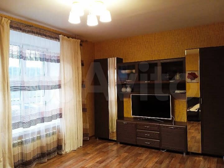 3-к. квартира, 95 м², 1/5 эт.