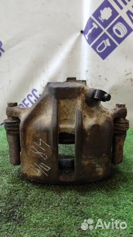 Суппорт передний правый Volkswagen Passat B5 седан