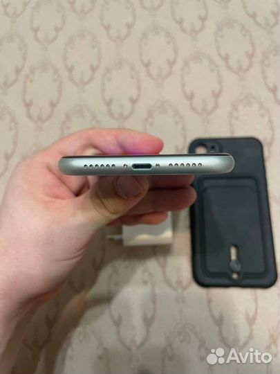 iPhone 11, 256 ГБ