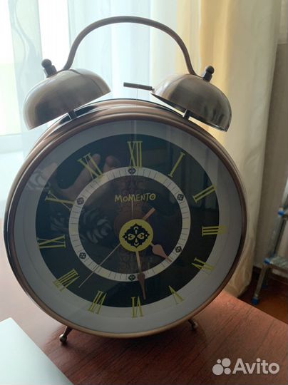 Часы-будильник