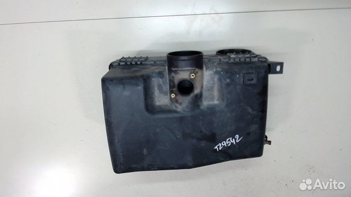 Корпус воздушного фильтра Mitsubishi Pajero, 2007