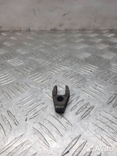 Скоба крепления форсунки Chrysler Voyager 2.8 ENR