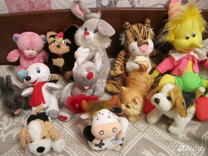 Игрушки мягкие разные, котенок басик