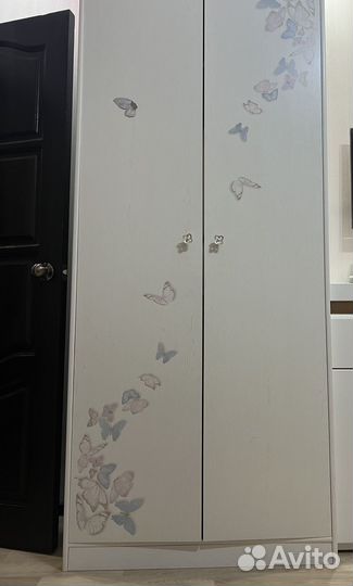 Шкаф пенал белый