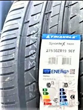 Triangle Sports TH201 275/30 R19