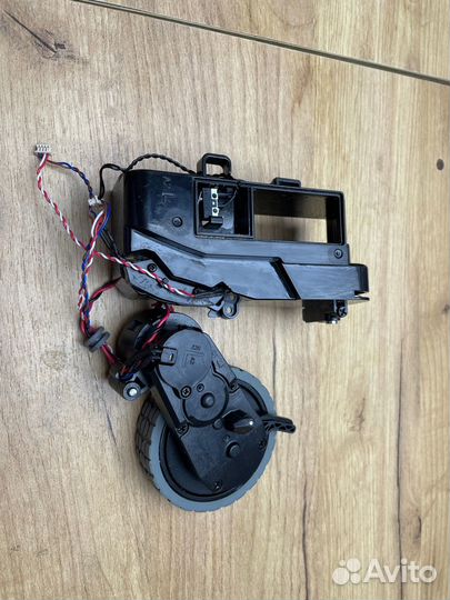 Двигатель колесо для Ecovast Deebot Ozmo 900