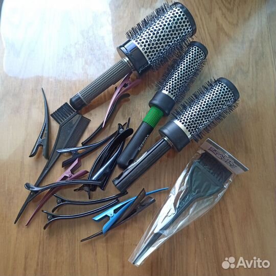 Набор для парикмахера (расчёски, зажимы для волос)
