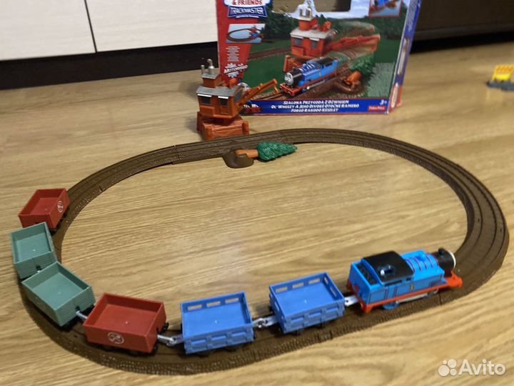 Игрушки железная дорога Томас и друзья