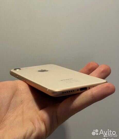 iPhone 8, 64 ГБ