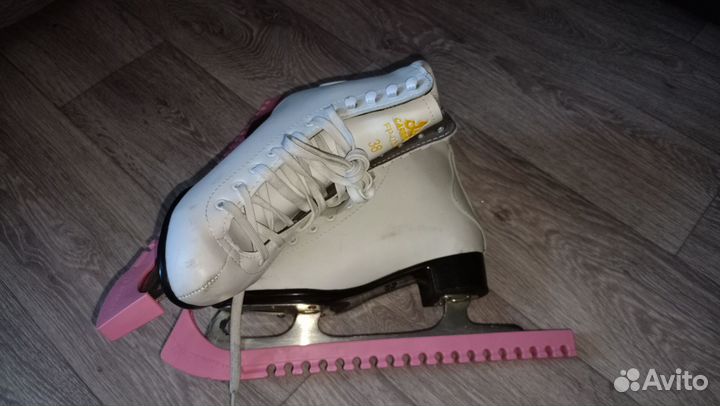 Коньки фигурные