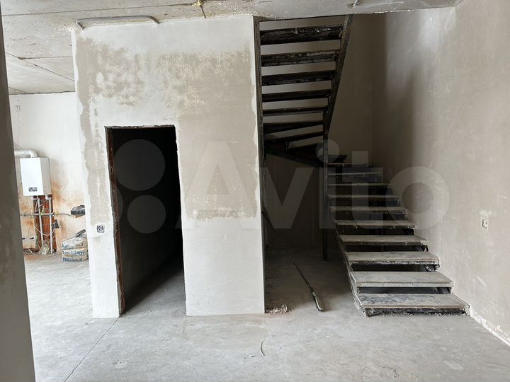 3-к. квартира, 84 м², 2/2 эт.