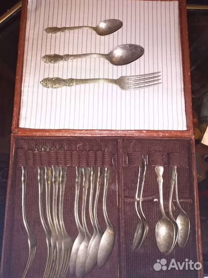 Набор столовых приборов из мельхиора