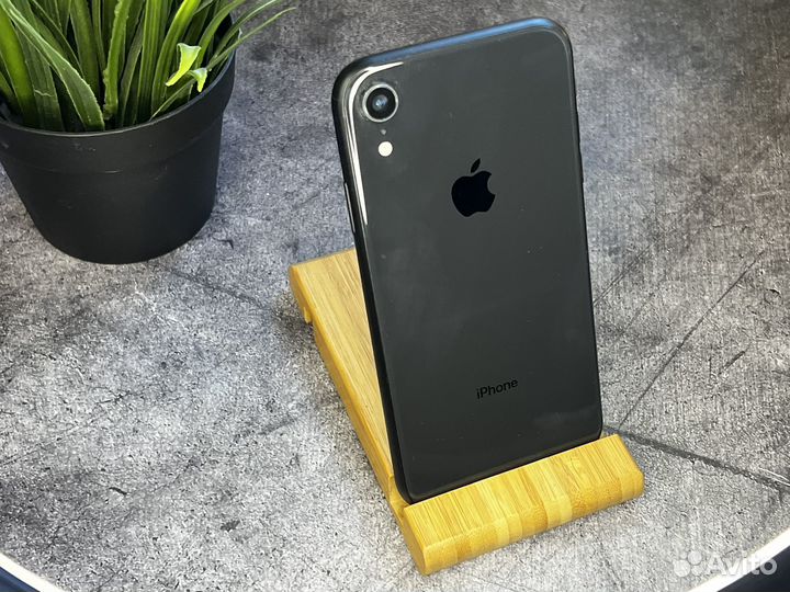 iPhone Xr, 64 ГБ