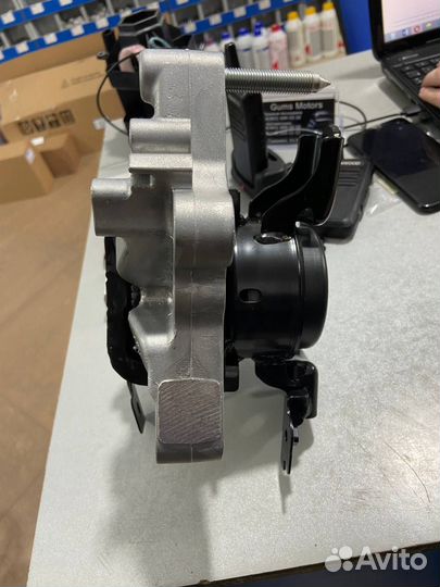 Насос дополнительного надува воздуха Toyota Landru