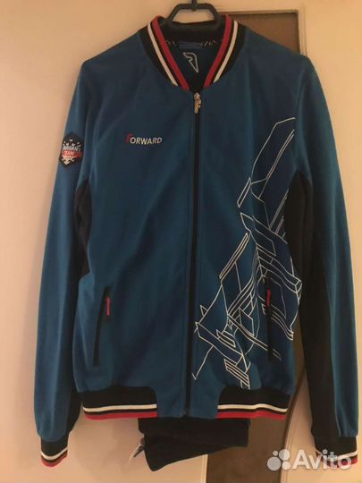 Спортивный костюм женский