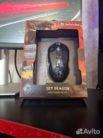 Новая игровая мышь с ковриком