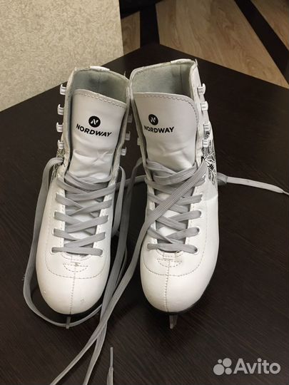 Коньки фигурные детские 36 размер