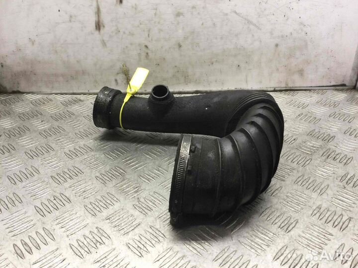 Патрубок воздушного фильтра Mercedes C-klasse 6469