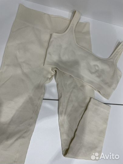 Спортивный костюм женский