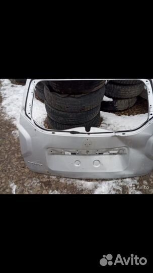 Крышка багажника Renault duster