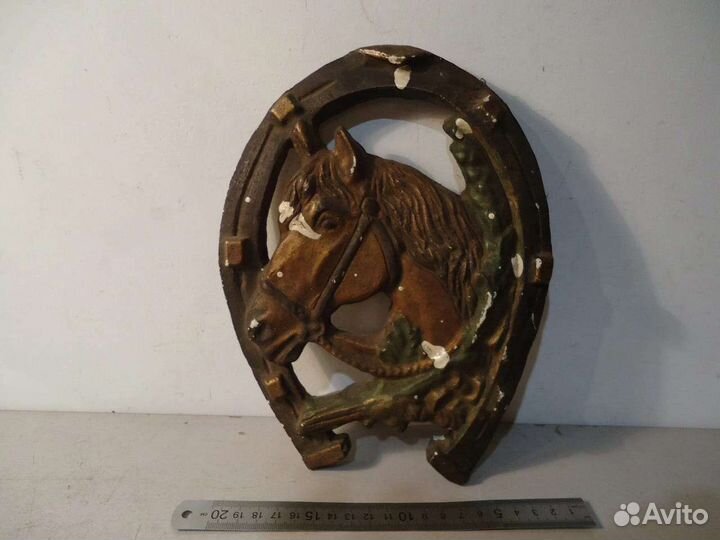 Подкова, панно в интерьер гипс