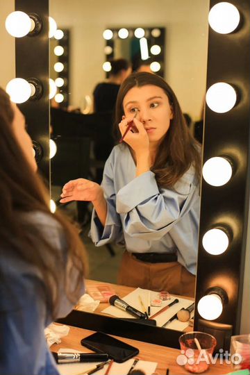 Девичник - урок по макияжу для себя