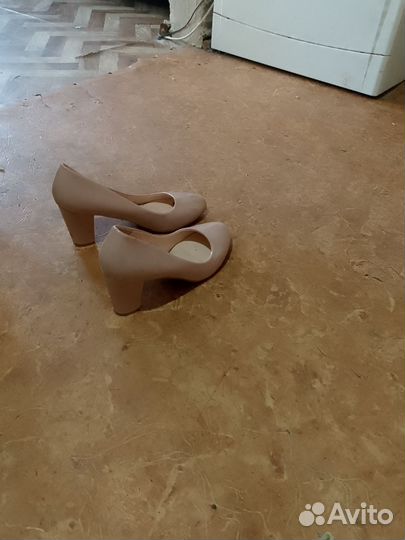 Туфли женские 39 размер